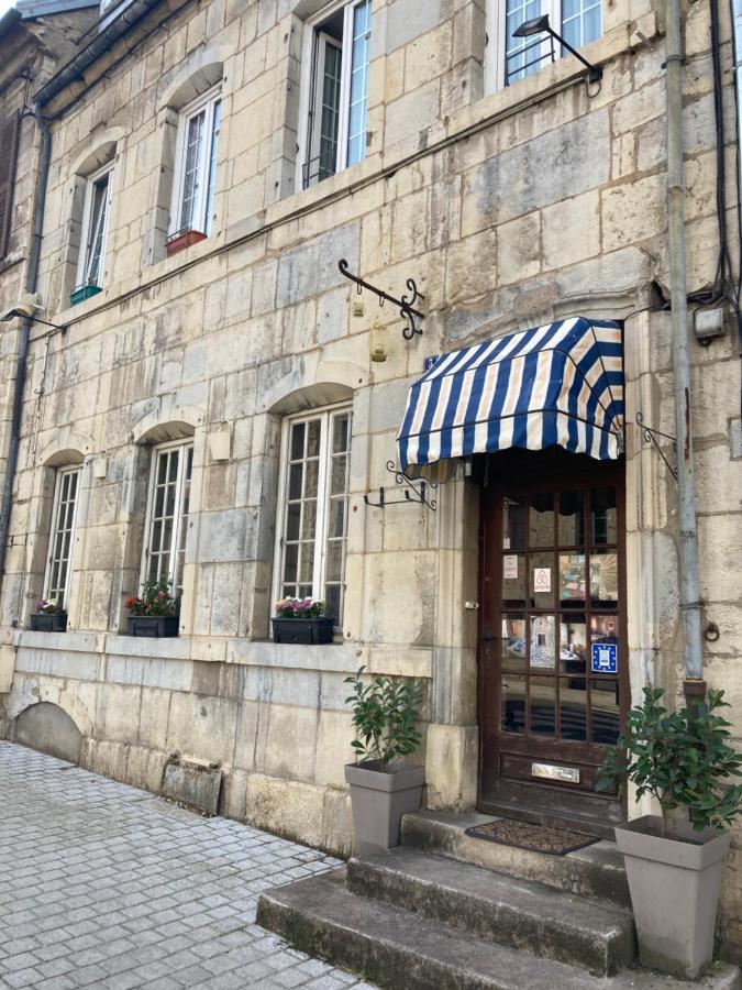 Ancien Hotel Plein De Charme Baume-les-Dames Exterior photo